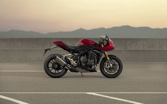 Verleihmotorrad Triumph Speed Triple 1200 RR vom Händler Klingenberger Kehl GbR - Bild 17 Verleihmotorrad Triumph Speed Triple 1200 RR vom Händler Klingenberger Kehl GbR - Bild 17