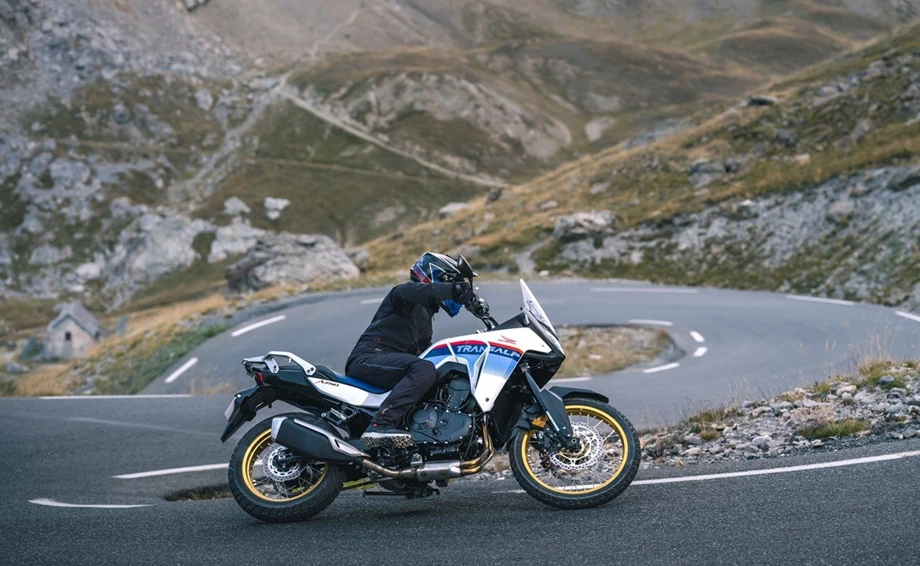 Verleihmotorrad Honda XL750 Transalp vom Händler Tempo-Zweirad-Treff GmbH Bild 2: Verleihmotorrad Honda XL750 Transalp vom Händler Tempo-Zweirad-Treff GmbH