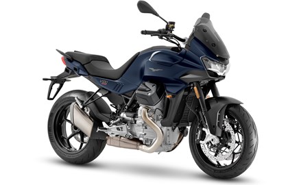 Leihmotorrad Moto Guzzi V100 Mandello