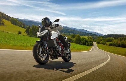 Leihmotorrad Honda CB750 Hornet