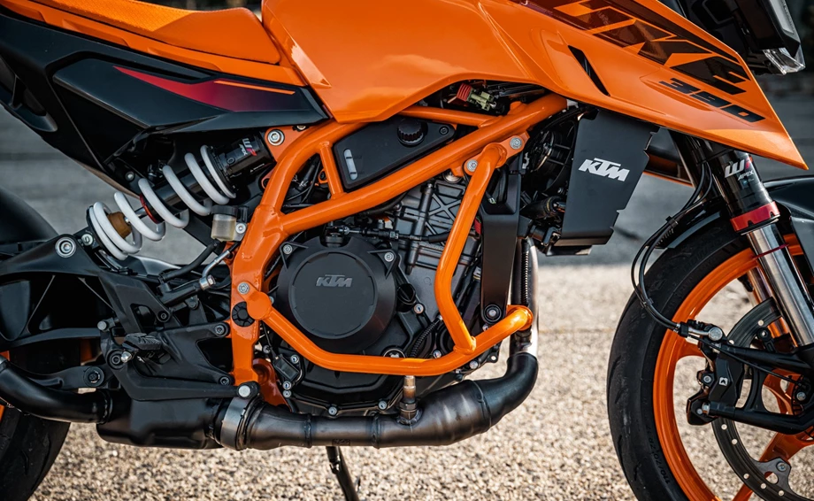 Verleihmotorrad KTM 390 Duke vom Händler März Motorradhandel GmbH Bild 22: Verleihmotorrad KTM 390 Duke vom Händler März Motorradhandel GmbH