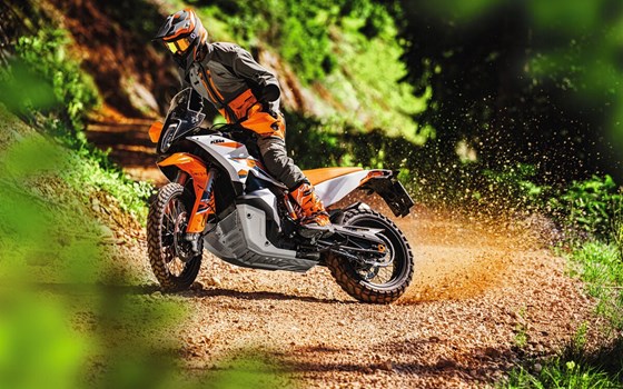 Verleihmotorrad KTM 890 Adventure R vom Händler März Motorradhandel GmbH - Bild 18 Verleihmotorrad KTM 890 Adventure R vom Händler März Motorradhandel GmbH - Bild 18