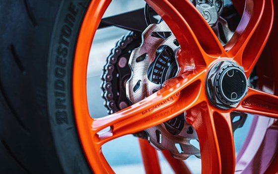 Verleihmotorrad KTM 1290 Super Duke R EVO vom Händler März Motorradhandel GmbH - Bild 25 Verleihmotorrad KTM 1290 Super Duke R EVO vom Händler März Motorradhandel GmbH - Bild 25