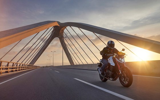 Verleihmotorrad Honda CB750 Hornet vom Händler Tempo-Zweirad-Treff GmbH - Bild 11 Verleihmotorrad Honda CB750 Hornet vom Händler Tempo-Zweirad-Treff GmbH - Bild 11