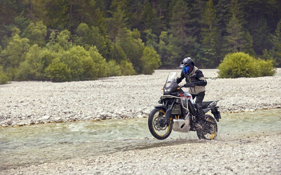 Verleihmotorrad Honda XL750 Transalp vom Händler Biker Stable GmbH & Co. KG - Bild 18 Verleihmotorrad Honda XL750 Transalp vom Händler Biker Stable GmbH & Co. KG - Bild 18