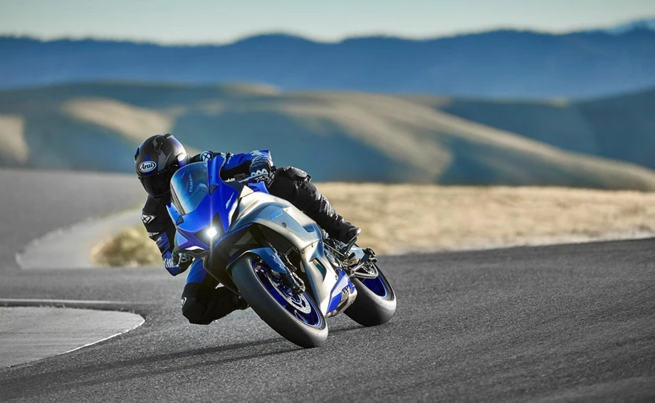 Verleihmotorrad Yamaha R7 vom Händler Zweiradsport Meine Bild 4: Verleihmotorrad Yamaha R7 vom Händler Zweiradsport Meine