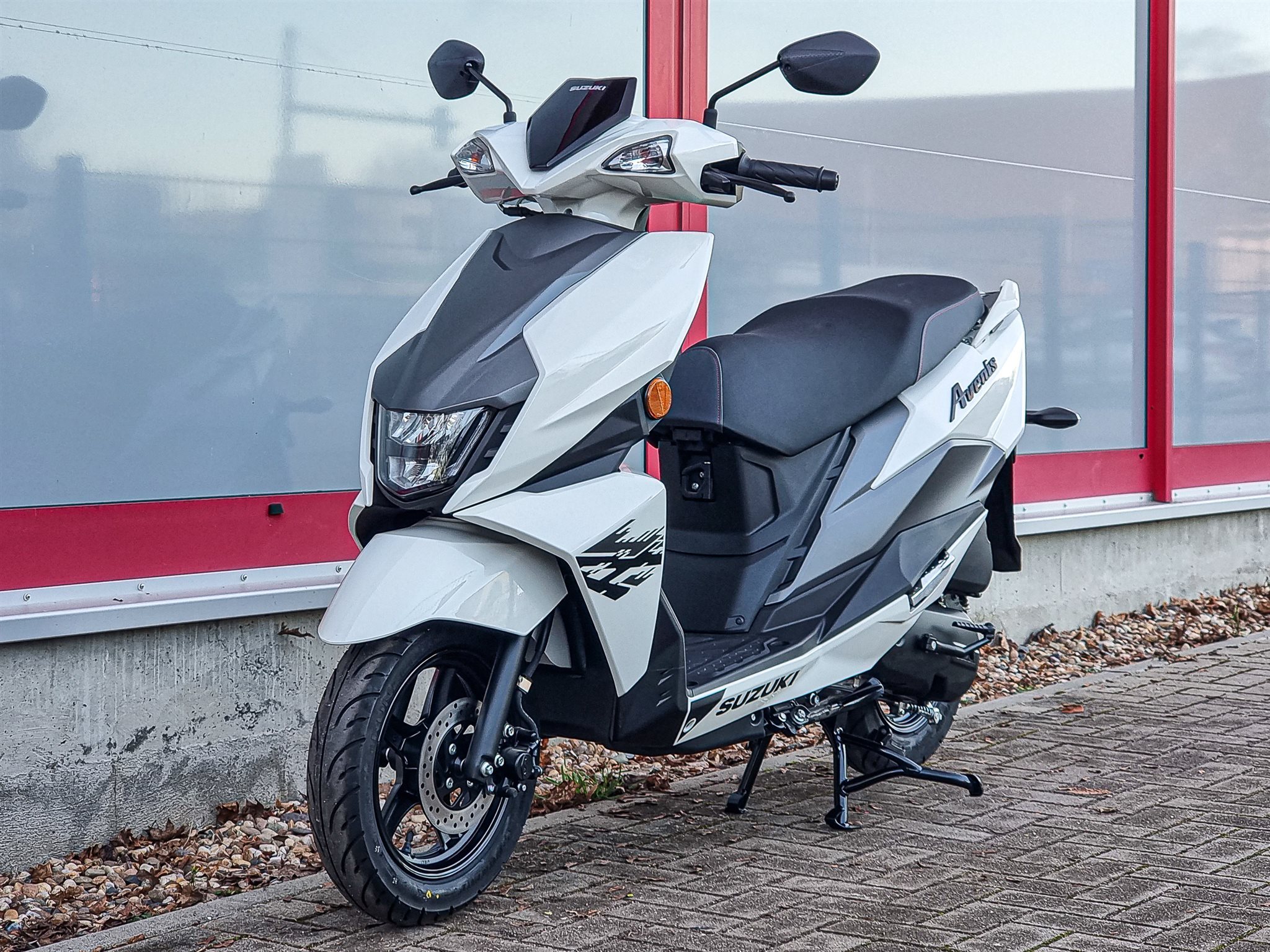 Suzuki Avenis 125
