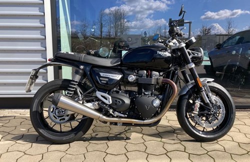 Triumph Speed Twin 1200