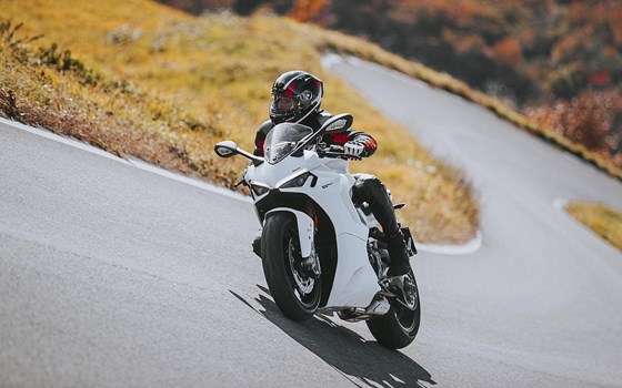 Verleihmotorrad Ducati SuperSport 950 S vom Händler März Motorradhandel GmbH - Bild 5 Verleihmotorrad Ducati SuperSport 950 S vom Händler März Motorradhandel GmbH - Bild 5