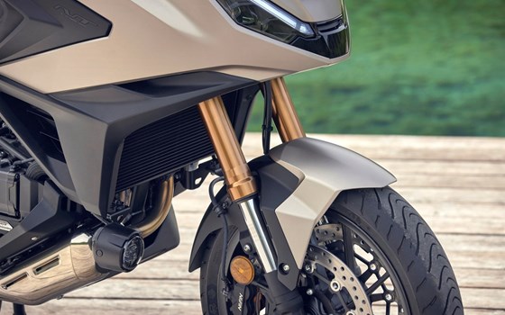 Verleihmotorrad Honda NT1100 DCT Electronic Suspension vom Händler Motorrad Bolte - Bild 9