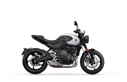 Leihmotorrad Triumph Trident 660