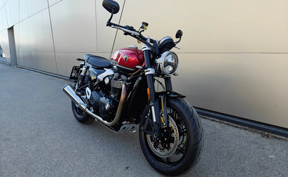 Verleihmotorrad Triumph Speed Twin 1200 vom Händler IL MOTO  Motorradhandel und Reparaturwerkstätte GesmbH Bild 2: Verleihmotorrad Triumph Speed Twin 1200 vom Händler IL MOTO  Motorradhandel und Reparaturwerkstätte GesmbH