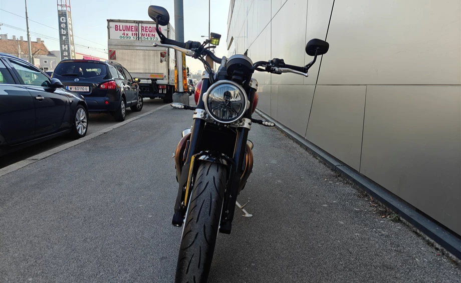 Verleihmotorrad Triumph Speed Twin 1200 vom Händler IL MOTO  Motorradhandel und Reparaturwerkstätte GesmbH Bild 3: Verleihmotorrad Triumph Speed Twin 1200 vom Händler IL MOTO  Motorradhandel und Reparaturwerkstätte GesmbH