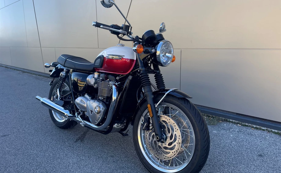 Verleihmotorrad Triumph Bonneville T120 vom Händler IL MOTO  Motorradhandel und Reparaturwerkstätte GesmbH Bild 2: Verleihmotorrad Triumph Bonneville T120 vom Händler IL MOTO  Motorradhandel und Reparaturwerkstätte GesmbH