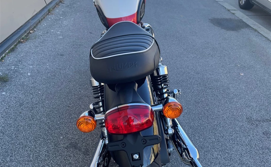 Verleihmotorrad Triumph Bonneville T120 vom Händler IL MOTO  Motorradhandel und Reparaturwerkstätte GesmbH Bild 5: Verleihmotorrad Triumph Bonneville T120 vom Händler IL MOTO  Motorradhandel und Reparaturwerkstätte GesmbH