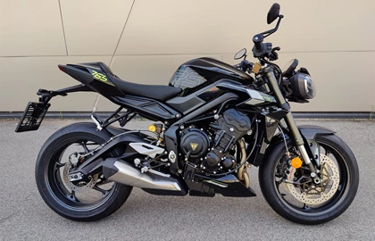 Leihmotorrad Triumph Street Triple 765 RS Leihmotorrad Triumph Street Triple 765 RS