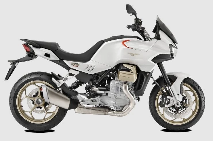 Verleihmotorrad Moto Guzzi V100 Mandello vom Händler BKM Bikes Handels GmbH Bild 3: Verleihmotorrad Moto Guzzi V100 Mandello vom Händler BKM Bikes Handels GmbH