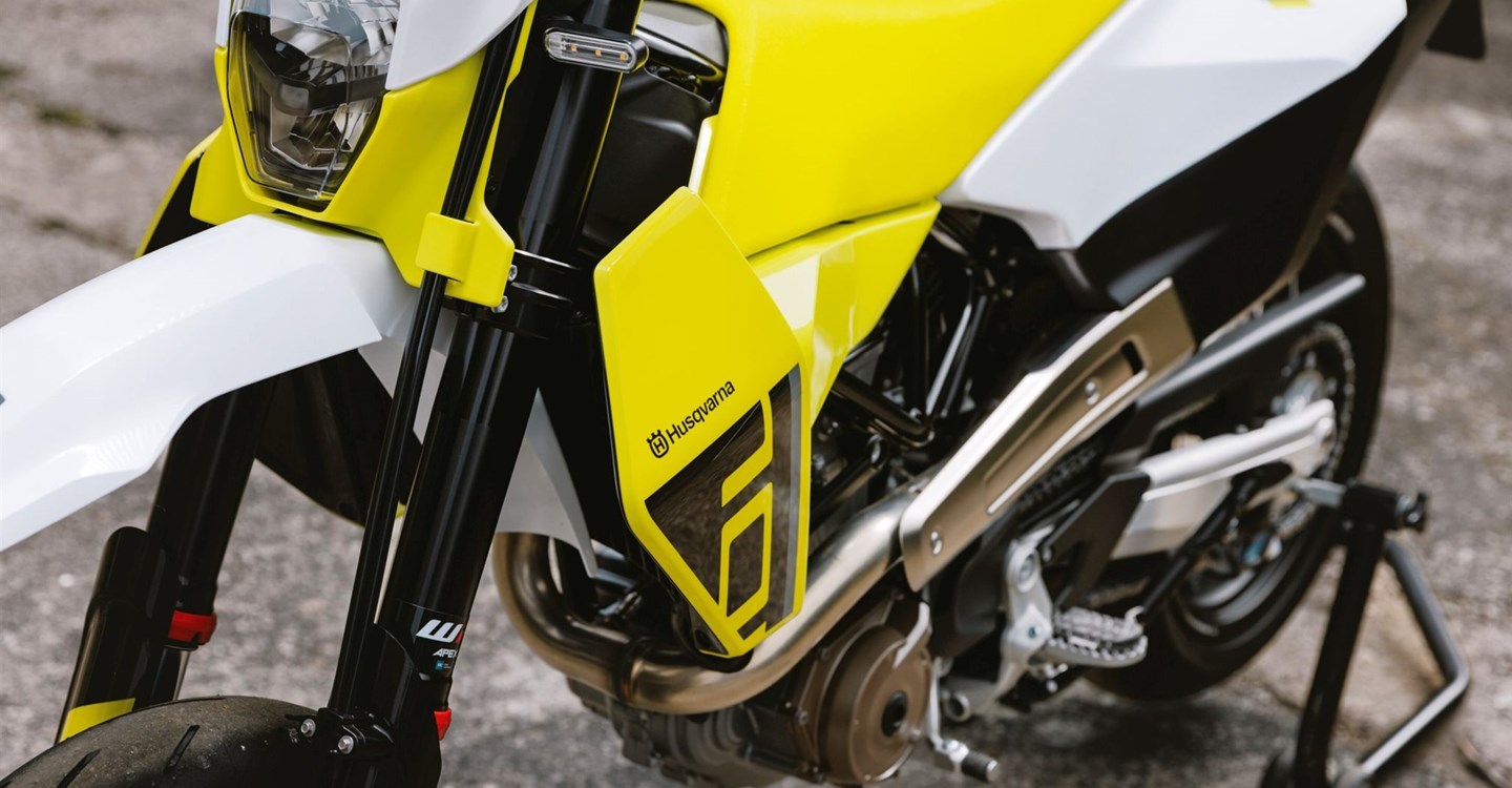 Verleihmotorrad Husqvarna 701 Supermoto vom Händler BKM Bikes Handels GmbH