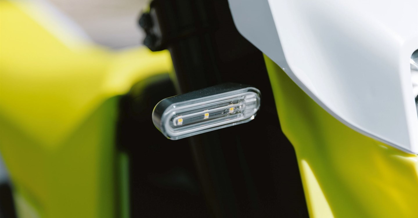 Verleihmotorrad Husqvarna 701 Supermoto vom Händler BKM Bikes Handels GmbH