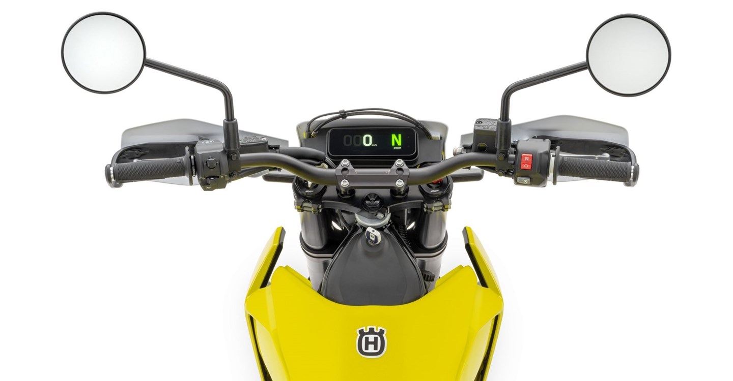 Verleihmotorrad Husqvarna 701 Supermoto vom Händler BKM Bikes Handels GmbH