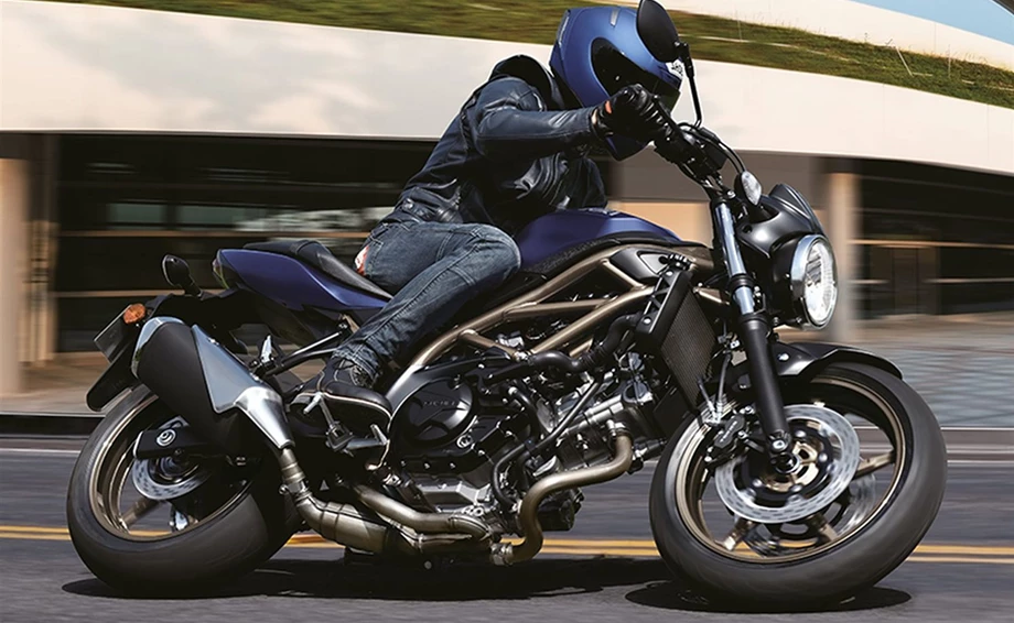 Verleihmotorrad Suzuki SV650 vom Händler BKM Bikes Handels GmbH Bild 7: Verleihmotorrad Suzuki SV650 vom Händler BKM Bikes Handels GmbH