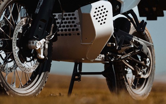 Verleihmotorrad Husqvarna Norden 901 Expedition vom Händler BKM Bikes Handels GmbH - Bild 16 Verleihmotorrad Husqvarna Norden 901 Expedition vom Händler BKM Bikes Handels GmbH - Bild 16