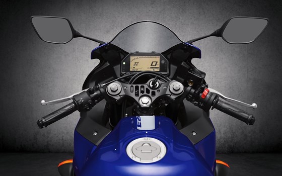 Verleihmotorrad Yamaha R3 vom Händler Motorrad Henkel - Bild 6 Verleihmotorrad Yamaha R3 vom Händler Motorrad Henkel - Bild 6