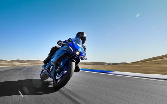 Verleihmotorrad Yamaha R7 vom Händler Motorrad Henkel - Bild 14 Verleihmotorrad Yamaha R7 vom Händler Motorrad Henkel - Bild 14
