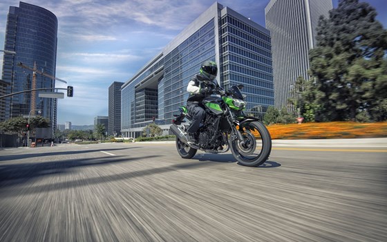 Verleihmotorrad Kawasaki Z 400 vom Händler Moto K Team GmbH - Bild 2 Verleihmotorrad Kawasaki Z 400 vom Händler Moto K Team GmbH - Bild 2
