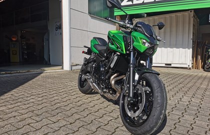 Leihmotorrad Kawasaki Z650 S