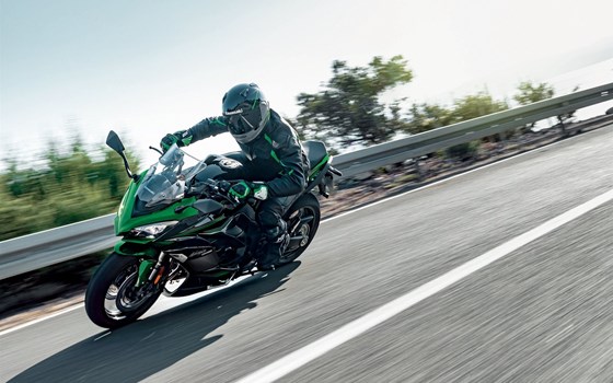 Verleihmotorrad Kawasaki Ninja 1100SX vom Händler WIKO Motorrad GmbH - Bild 7 Verleihmotorrad Kawasaki Ninja 1100SX vom Händler WIKO Motorrad GmbH - Bild 7