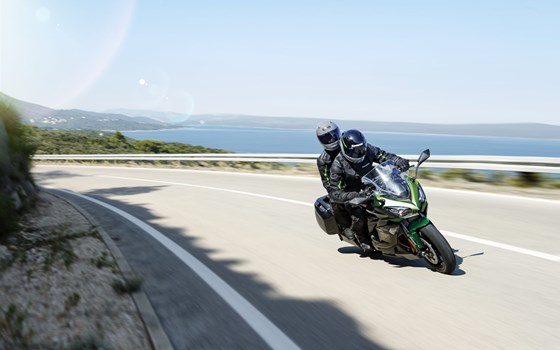 Verleihmotorrad Kawasaki Ninja 1100SX vom Händler WIKO Motorrad GmbH - Bild 10 Verleihmotorrad Kawasaki Ninja 1100SX vom Händler WIKO Motorrad GmbH - Bild 10