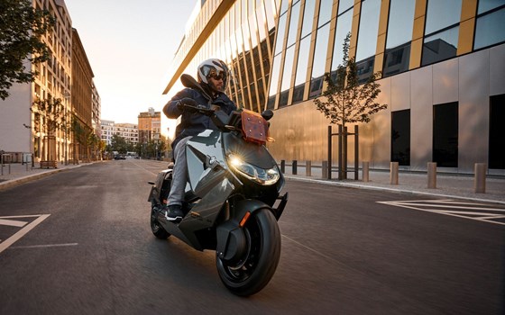 Verleihmotorrad BMW CE 04 vom Händler BMW Motorradzentrum Wien - Bild 5 Verleihmotorrad BMW CE 04 vom Händler BMW Motorradzentrum Wien - Bild 5