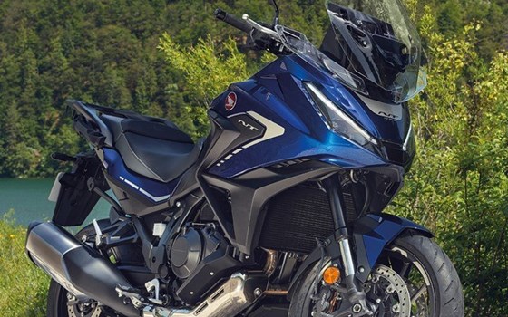 Verleihmotorrad Honda NT1100 DCT Electronic Suspension vom Händler Tempo-Zweirad-Treff GmbH - Bild 2