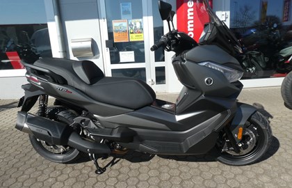 Leihmotorrad Voge SR4 350 LUXURY