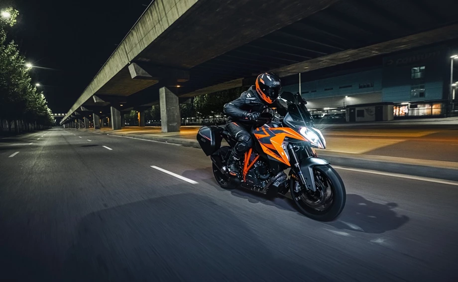 Verleihmotorrad KTM 1290 Super Duke GT vom Händler JETI X TREME Inhaber: Timo Röttinger Bild 12: Verleihmotorrad KTM 1290 Super Duke GT vom Händler JETI X TREME Inhaber: Timo Röttinger