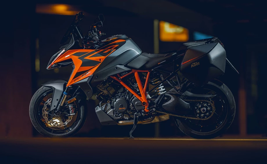 Verleihmotorrad KTM 1290 Super Duke GT vom Händler JETI X TREME Inhaber: Timo Röttinger Bild 3: Verleihmotorrad KTM 1290 Super Duke GT vom Händler JETI X TREME Inhaber: Timo Röttinger