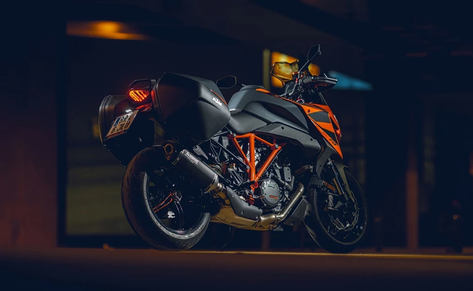 Verleihmotorrad KTM 1290 Super Duke GT vom Händler JETI X TREME Inhaber: Timo Röttinger Bild 4: Verleihmotorrad KTM 1290 Super Duke GT vom Händler JETI X TREME Inhaber: Timo Röttinger