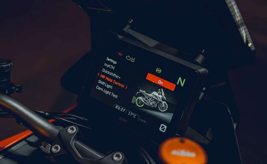 Verleihmotorrad KTM 1290 Super Duke GT vom Händler JETI X TREME Inhaber: Timo Röttinger Bild 6: Verleihmotorrad KTM 1290 Super Duke GT vom Händler JETI X TREME Inhaber: Timo Röttinger