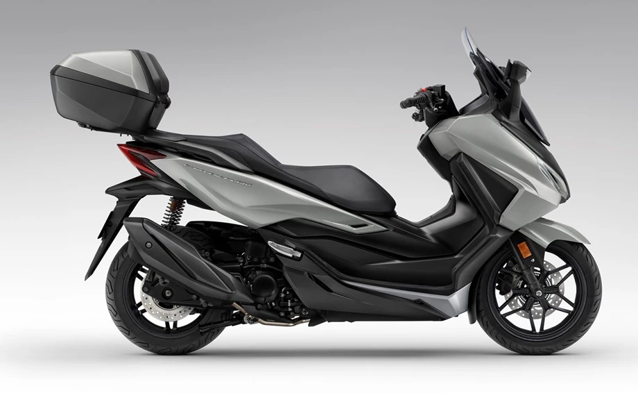 Verleihmotorrad Honda Forza 125 vom Händler Zweirad Gebhardt GmbH Bild 1: Verleihmotorrad Honda Forza 125 vom Händler Zweirad Gebhardt GmbH