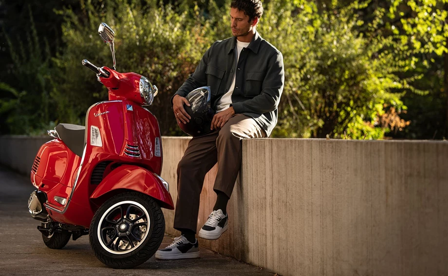 Verleihmotorrad Vespa GTS 300 Super Sport vom Händler Motorradzentrum FFB GmbH Bild 2: Verleihmotorrad Vespa GTS 300 Super Sport vom Händler Motorradzentrum FFB GmbH