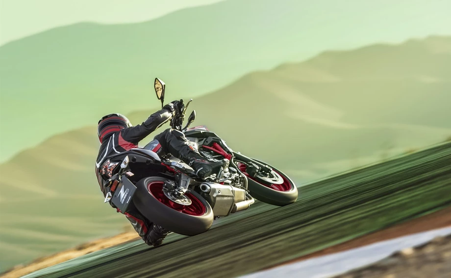 Verleihmotorrad Kawasaki Z650 vom Händler Motospeed Bonsack Bild 5: Verleihmotorrad Kawasaki Z650 vom Händler Motospeed Bonsack