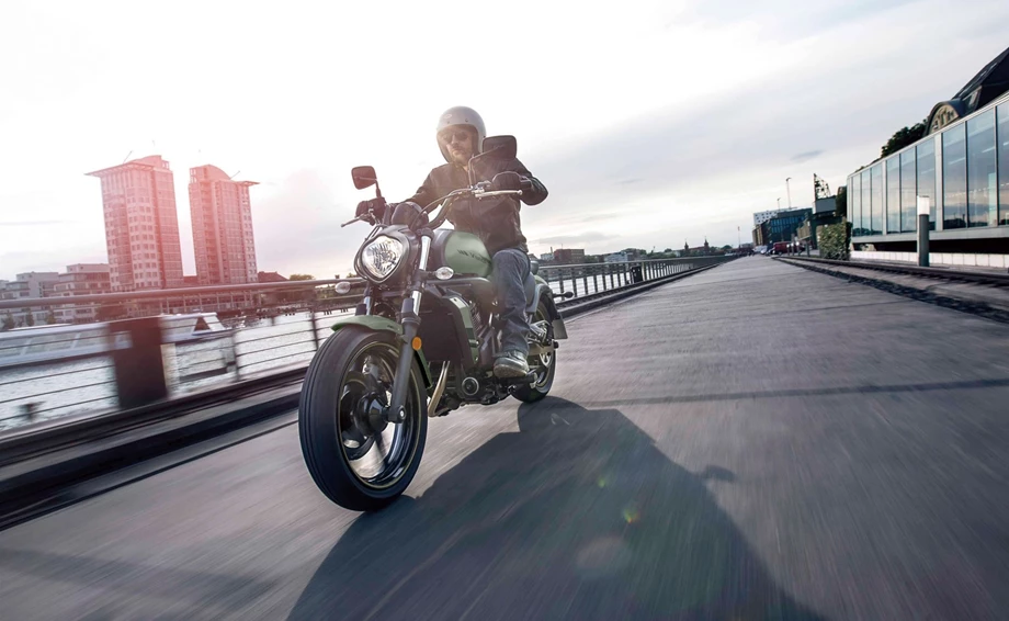 Verleihmotorrad Kawasaki Vulcan S vom Händler Motospeed Bonsack Bild 2: Verleihmotorrad Kawasaki Vulcan S vom Händler Motospeed Bonsack