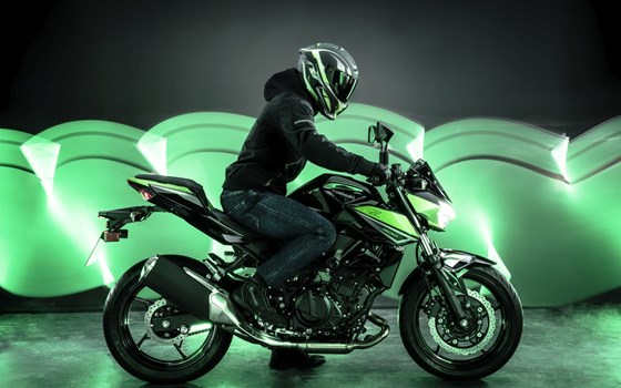 Verleihmotorrad Kawasaki Z 400 vom Händler Motospeed Bonsack - Bild 12 Verleihmotorrad Kawasaki Z 400 vom Händler Motospeed Bonsack - Bild 12