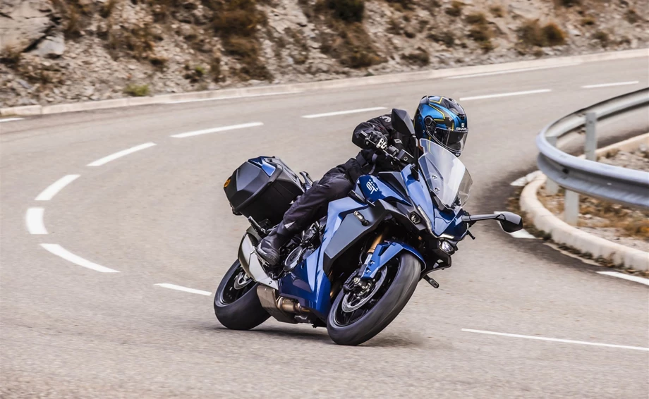 Verleihmotorrad Suzuki GSX-S1000GT vom Händler Motocenter Hegau GmbH Bild 5: Verleihmotorrad Suzuki GSX-S1000GT vom Händler Motocenter Hegau GmbH