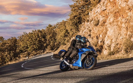 Verleihmotorrad Suzuki GSX-S1000GT vom Händler Motocenter Hegau GmbH - Bild 7 Verleihmotorrad Suzuki GSX-S1000GT vom Händler Motocenter Hegau GmbH - Bild 7