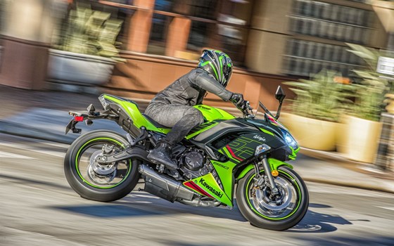 Verleihmotorrad Kawasaki Ninja 650 vom Händler Heller & Soltau OHG - Bild 12 Verleihmotorrad Kawasaki Ninja 650 vom Händler Heller & Soltau OHG - Bild 12
