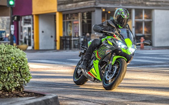 Verleihmotorrad Kawasaki Ninja 650 vom Händler Heller & Soltau OHG - Bild 2 Verleihmotorrad Kawasaki Ninja 650 vom Händler Heller & Soltau OHG - Bild 2