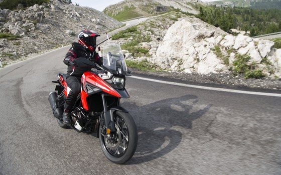 Verleihmotorrad Suzuki V-Strom 1050 XT vom Händler Fahrzeughaus Engelhardt GmbH - Bild 18 Verleihmotorrad Suzuki V-Strom 1050 XT vom Händler Fahrzeughaus Engelhardt GmbH - Bild 18