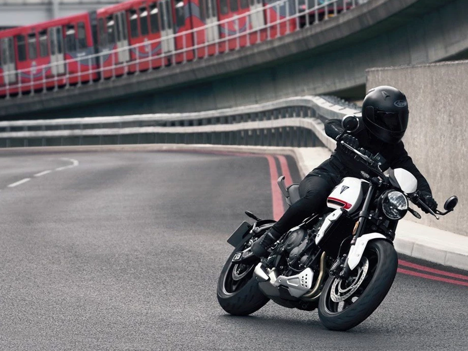 Verleihmotorrad Triumph Trident 660 vom Händler Motorradhaus Borchardt Bild 1: Verleihmotorrad Triumph Trident 660 vom Händler Motorradhaus Borchardt